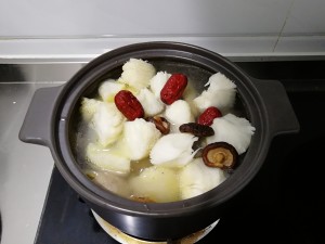 The practice measure of chicken broth of stay of proceedings of hedgehog hydnum of _ of wintry day warm boiling water 2