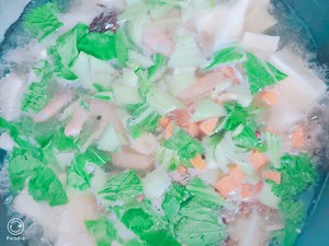 The practice measure of soup of emerald shelled fresh shrimps 5