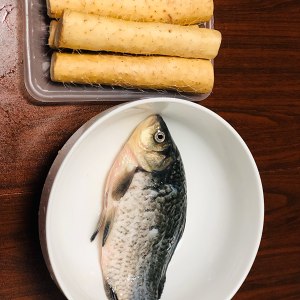 The soup of fish of yam crucian carp with grandma white white milk comes practice measure 1