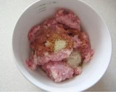 The practice measure of arenaceous boiler a round mass of food 4