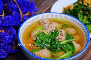 The practice measure of soup of beef a round mass of food 6