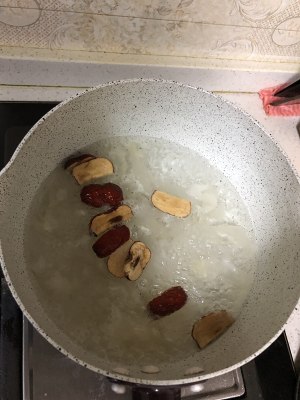 The practice measure of boiling water of Qiu Rinuan's warm tremella of pear of rock candy snow 5