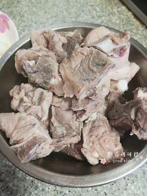 Does Xianggu mushroom warm chop boiling water? [happy days of cocoa gentleman hutch 11] practice measure 4