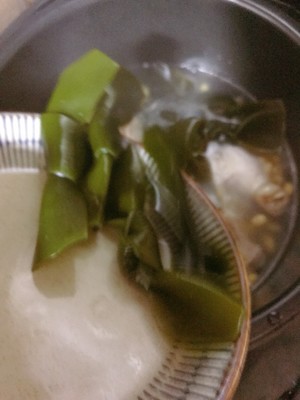 Ungual soup of chicken of kelp soya bean - the practice measure of full collagen 6