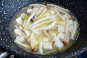 The practice measure of brighter than little fresh pork seafood bean curd 8