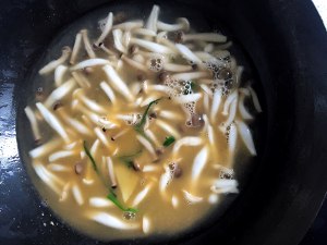 貴重な玉theのエビ菌8種のキノコのスープの実践測定