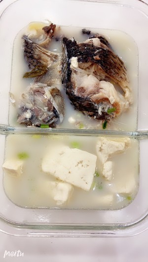 Soup of bean curd of crucian carp fish - practice measure of the novice 5