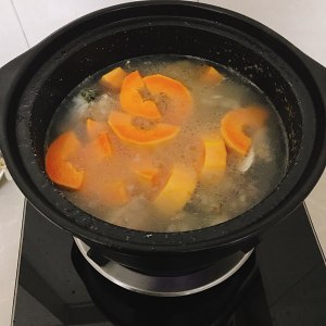 The practice measure of soup of papaya fish head 7