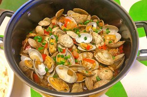 The daily life of a family is delicate the practice measure of Bao of beautiful clam vermicelli made from bean starch 9