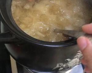 Good beautiful of a bowl of autumn is tasted " embellish lung relieves a cough soup " tremella the practice measure of soup of Gong Zaoxue pear 3
