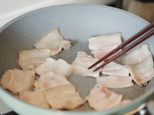 Does rice match absolutely? ? The practice measure that learns the soup of bean curd of hot Chinese cabbage that meets 2