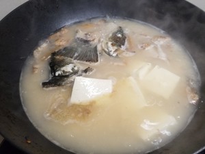Winter is delicate and nourishing, chaffy dish of piscine head bean curd. practice measure 1