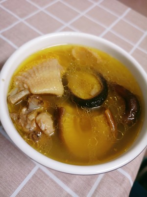 The practice measure of the Xianggu mushroom chicken broth that stew 11