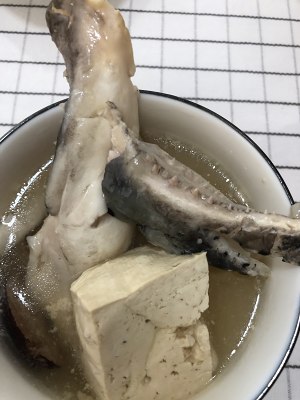 The practice measure of the soup of bean curd of head of fish of soup the tuber of elevated gastrodia that enhances memory 9