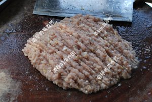The hand is done [soup of Spanish mackerel a round mass of food] practice measure 8