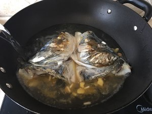 The practice measure of soup of piscine head bean curd 13
