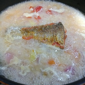 適切な名前の魚のスープがなければ、6を残すことに消極的な嗅覚の動き