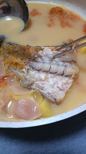 適切な名前の魚のスープがなければ、11を残すことに消極的な嗅覚の動き