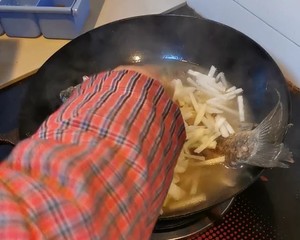 The practice measure of soup of turnip of fish of crucian carp of 1000 islands lake 3