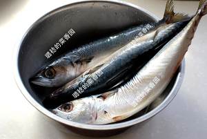 The hand is done [soup of Spanish mackerel a round mass of food] practice measure 1
