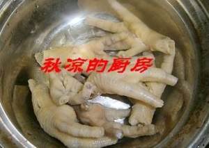 The practice measure of soup of foot of chicken of earthnut eyebrow beans 3