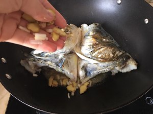 The practice measure of soup of piscine head bean curd 12