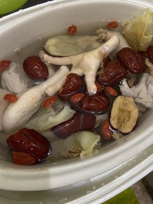 The practice measure of soup of chop of foot of chicken of isinglass of red jujube medlar 5