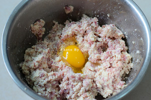 The practice measure of soup of bean curd a round mass of food 4