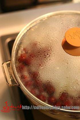 The practice measure of soup of tremella of red jujube lotus seed 4