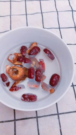 The practice measure that appetizing disappear eats soup 2
