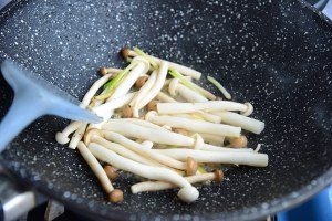 The practice measure of brighter than little fresh pork seafood bean curd 7