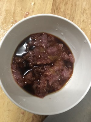 The practice measure of a thick soup of ground meat bean curd 2