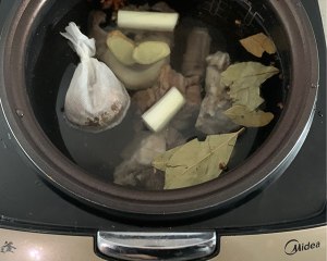 The practice measure of big filling oxtail soup 2