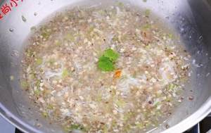 The practice measure of a thick soup of west lake beef 4