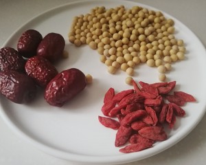 Soya-bean milk of red jujube medlar [cookbook of broken wall machine] practice measure 1