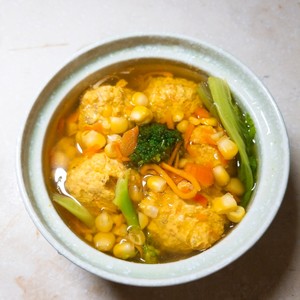 Meatball of chicken breast of Xianggu mushroom carrot soup (reduce weight) practice measure 8