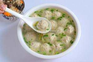The practice measure of soup of bean curd a round mass of food 9
