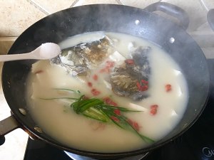 The practice measure of soup of piscine head bean curd 25