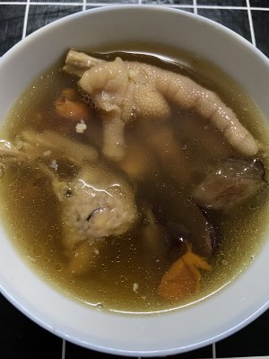 The practice measure of soup of chop of foot of chicken of isinglass of red jujube medlar 8