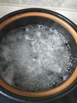 The practice measure of soup of snow pear tremella 5