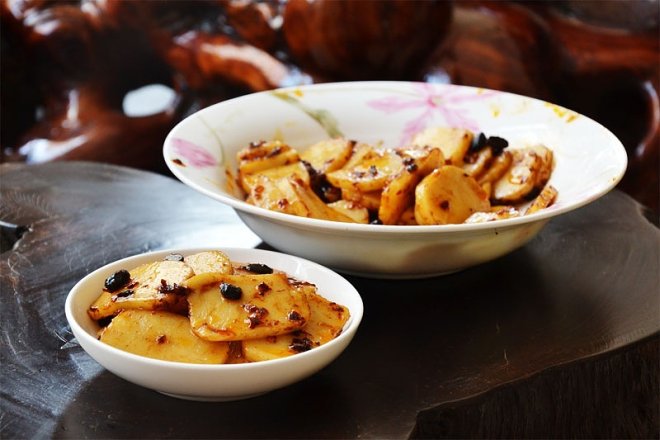 
Old dry Mom fries the practice of New Year cake, how to do delicious