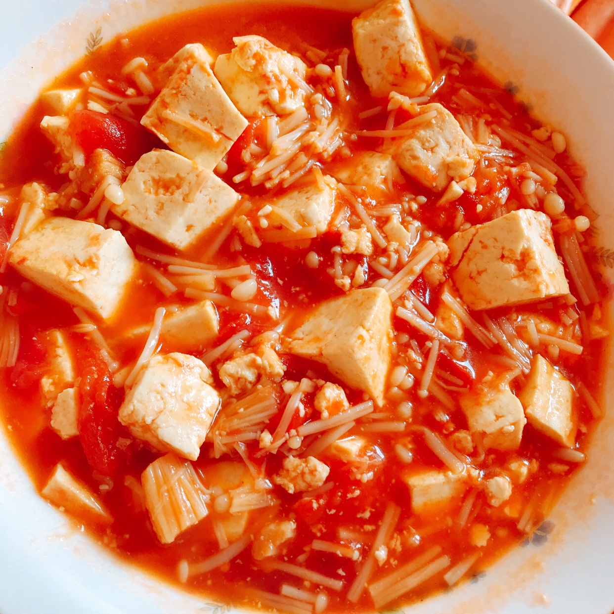 脂っこい労働者の料理の〜のトマトの鍼の進行の滞在の豆腐のスープの練習を減らす