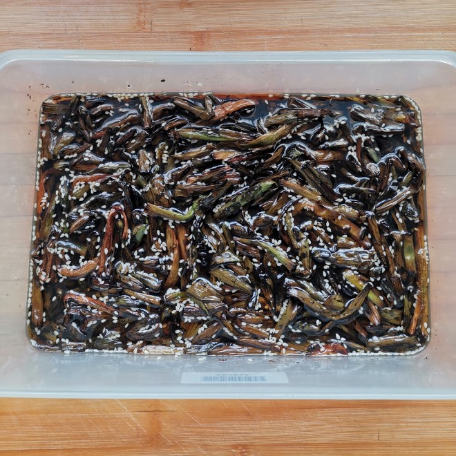 家族の日常生活の緑の油が作られている（絶対に風味玉ねぎ油性粉末）詳細な練習を超える