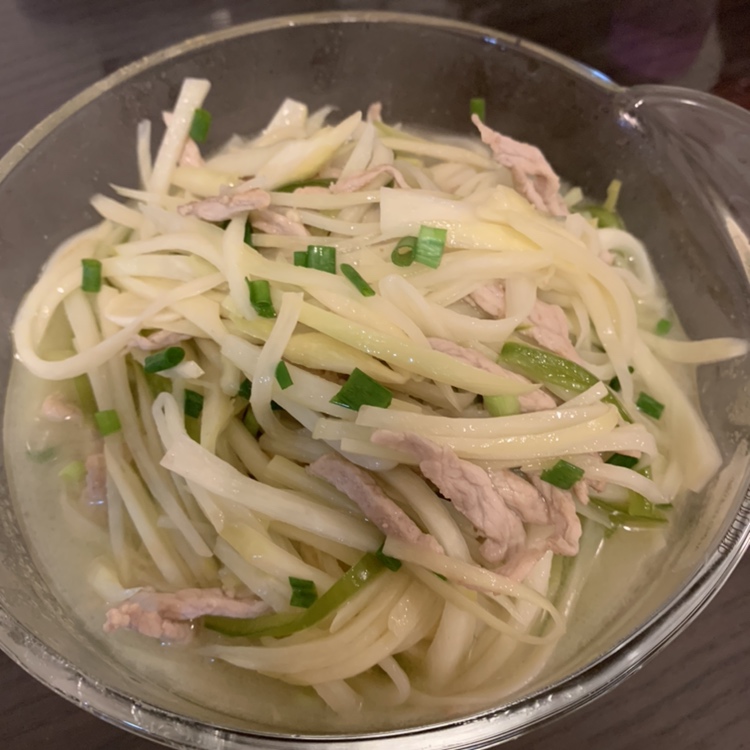 
Wild rice stem fries the practice of shredded meat, wild rice stem fries shredded meat how to be done delicious