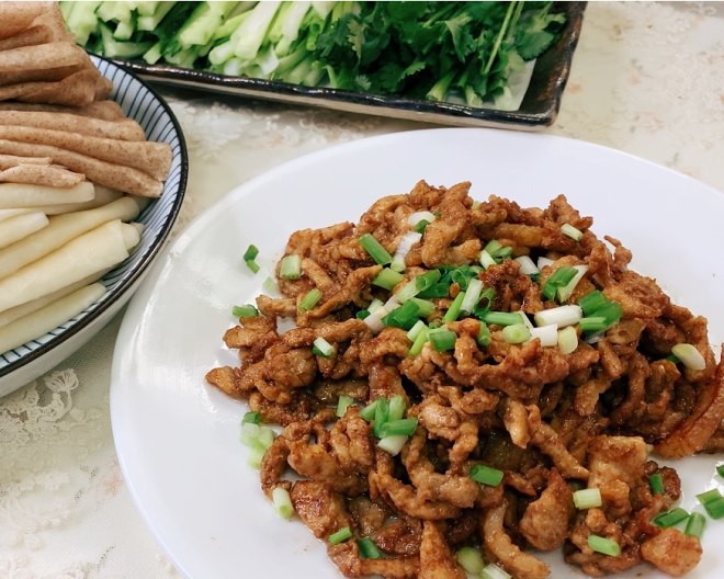 
The practice of shredded meat of sauce of darling eatable Beijing