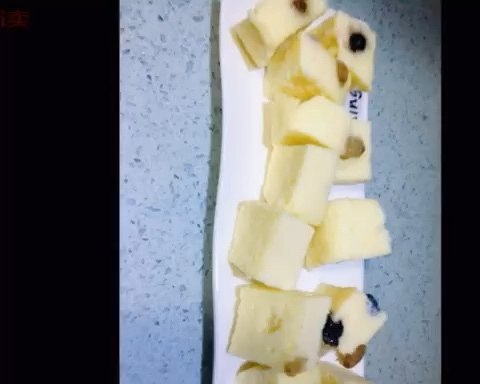 ヨーグルトはケーキを蒸発させ、簡単に作る、子供の老人は食べる方法が大好き