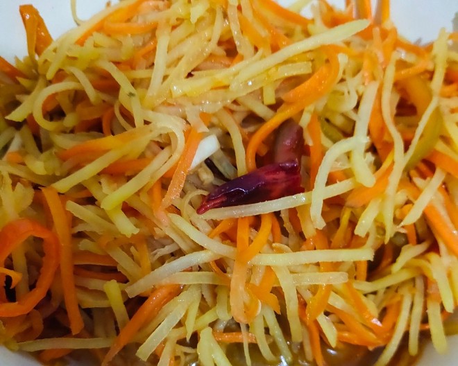 
The practice of silk of acerbity hot potato, how is silk of acerbity hot potato done delicious