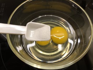 ひき肉豆腐3の蒸発の卵の実践尺度