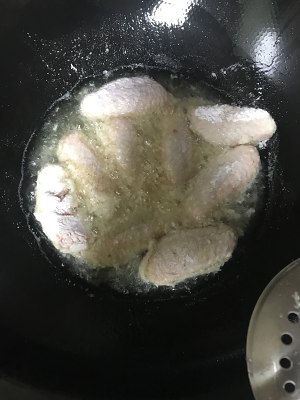 The practice measure of wing of salty yoke chicken 6