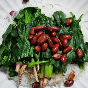 Spinach of cold and dressed with sause of vermicelli made from bean starch, 